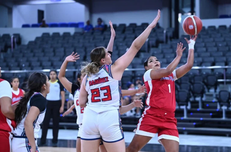 Puerto Rico clasifica invicto a semifinales del baloncesto femenino en Santo Domingo