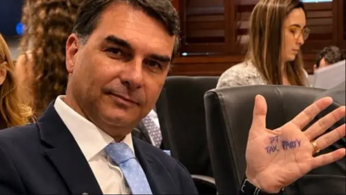 flavio bolsonaro.jpg