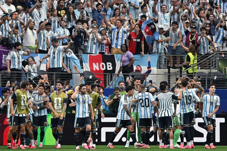 gol 2 arg messi celebra 3 1