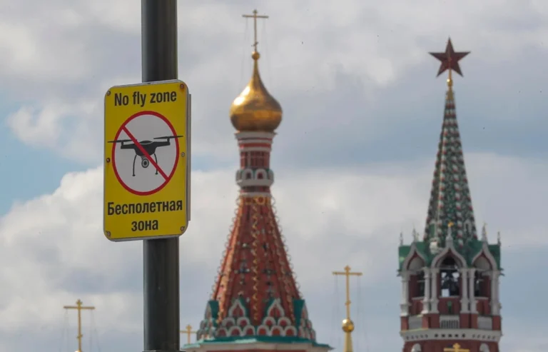 kremlin25jul