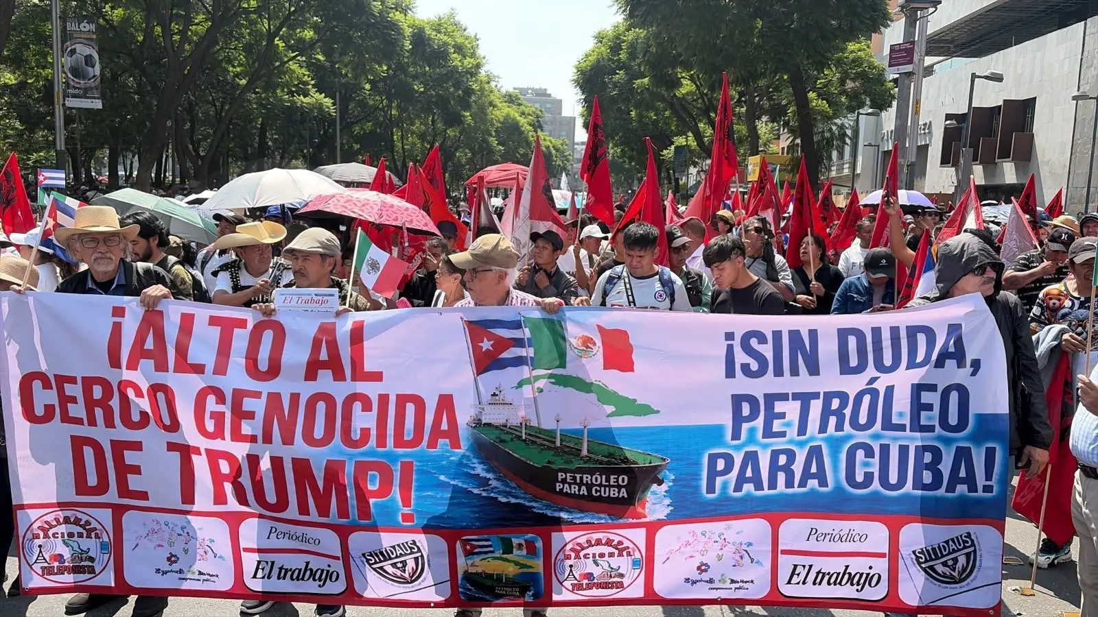 marcha cuba mexico 26jul 5 embaj.jpg