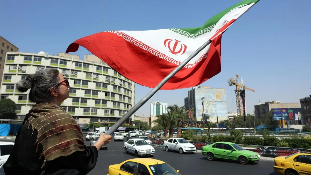 mujer iran teheran 30jun26.jpg