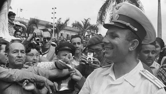 portada yuri gagarin3 portada.jpg