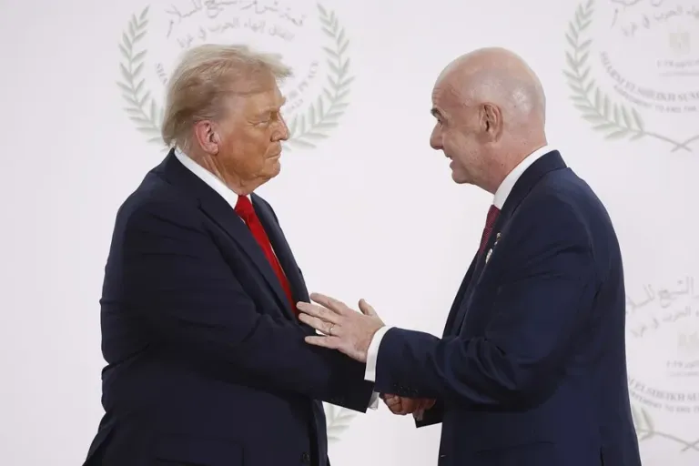 trump infantino tarjeta roja balogun