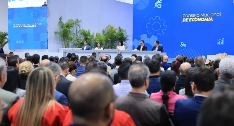 venezuela delcy rodriguez encuentro consejo nacional economia 1