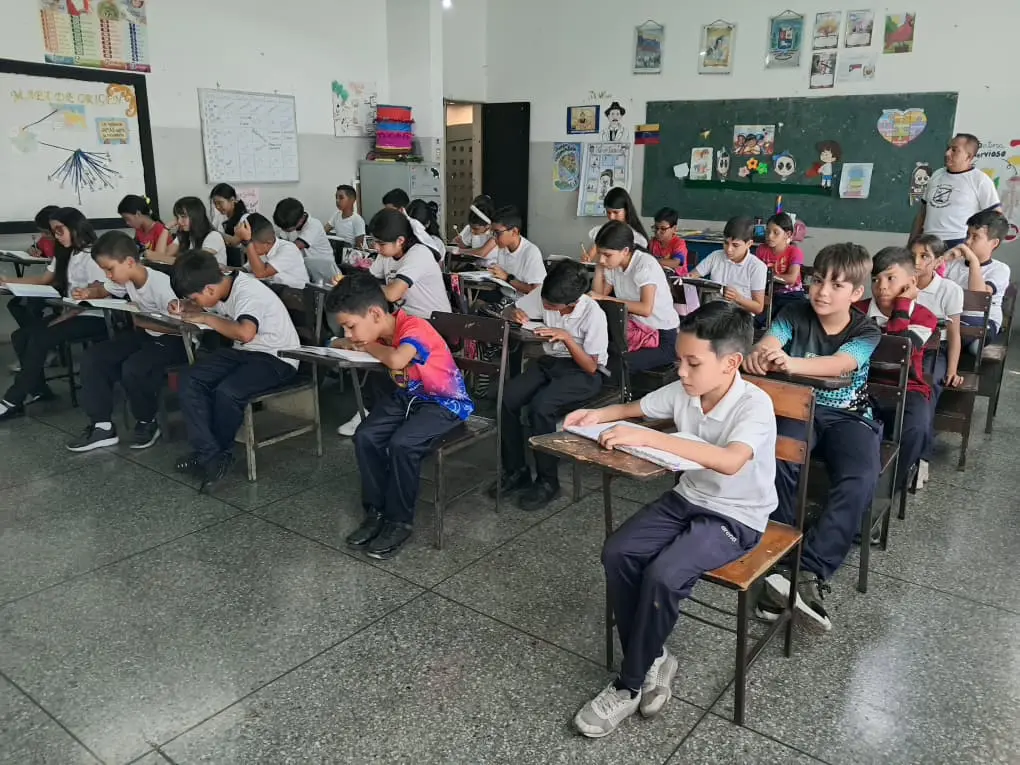 Venezuela reanuda clases en estados no afectados tras devastadores terremotos 4 whatsapp image 2026 07 06 at 10 41 10 am.jpeg