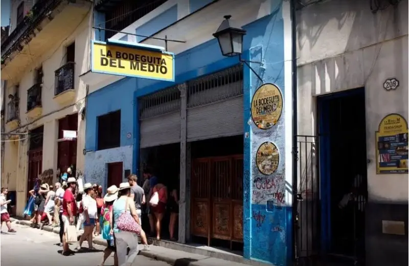 La Bodeguita de Carlos Puebla 2 2 bodeguita del medio.jpg