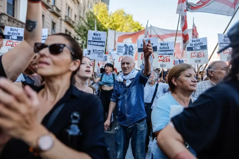 argentina protesta ajuste neoliberal foto efe.jpg