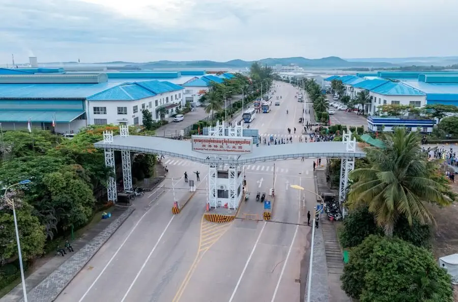Xi impulsa un futuro compartido con los países vecinos de China 5 camboya.jpg
