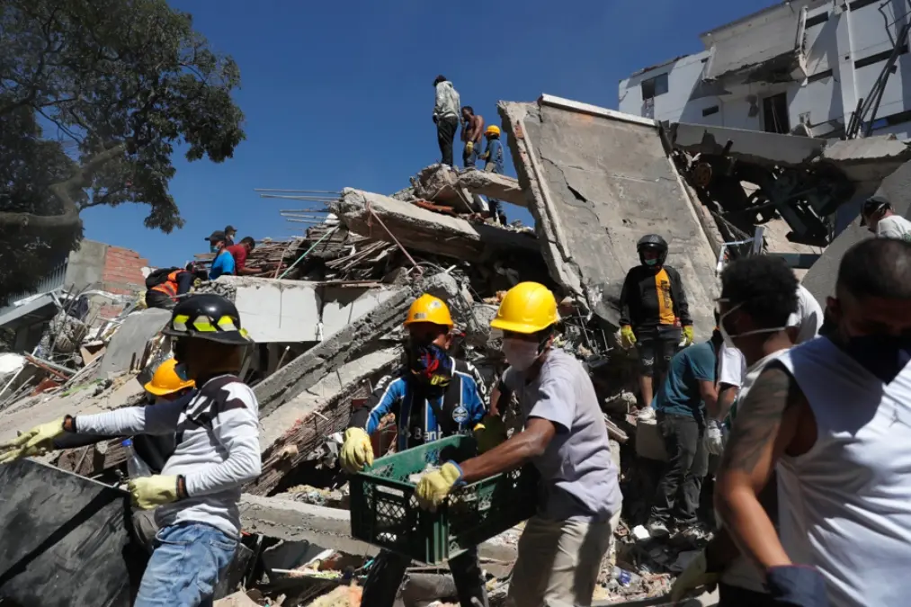 colombia rescate salvamento victimas sismo foto efe 1.jpg