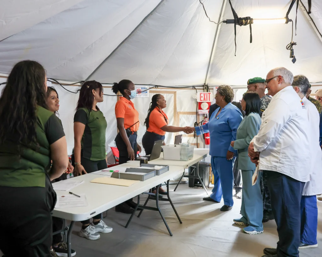 Delcy Rodríguez y Mia Mottley supervisan hospital barbadense instalado tras sismos en Venezuela 2 delcy rodriguez mia mottley hospital barbadense