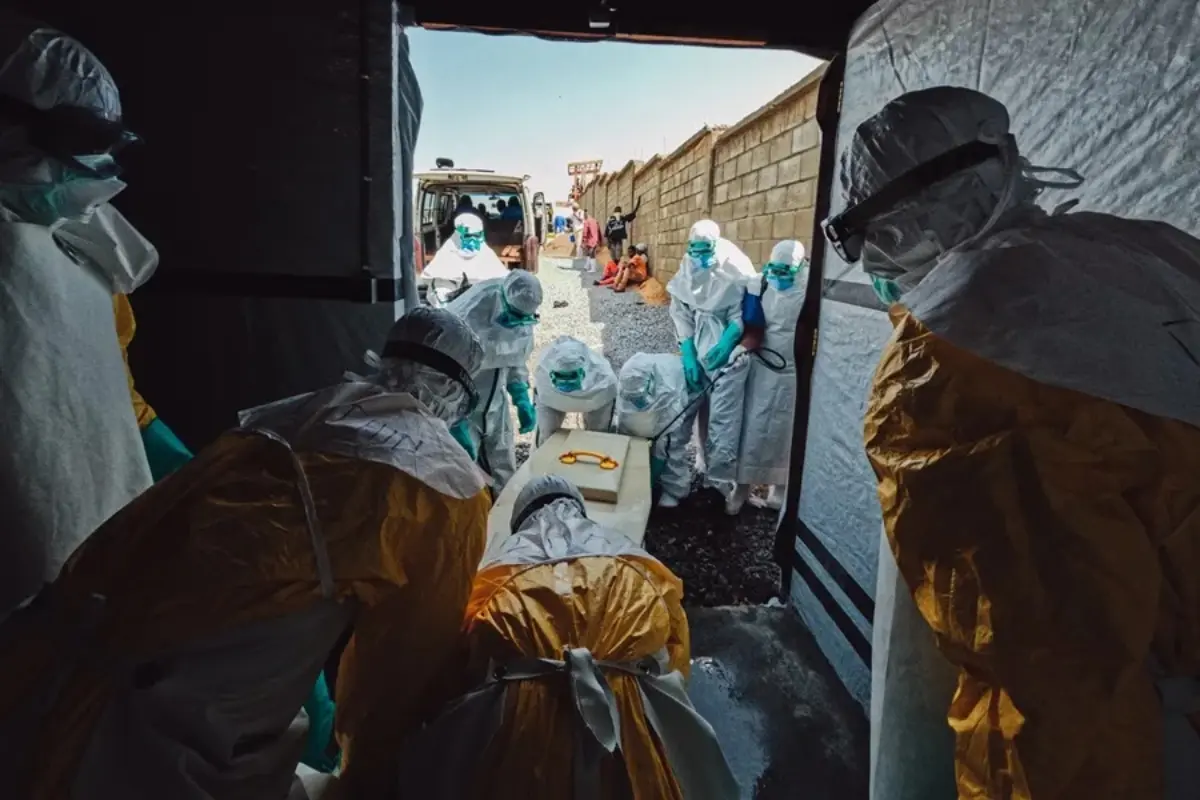 ebola mas de 2000 fallecidos.jpg