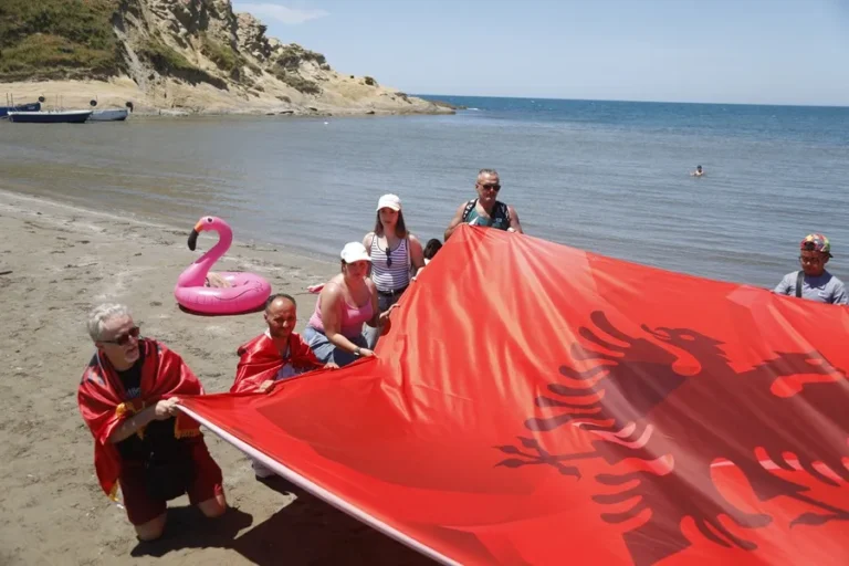 epa9972 albania resort protest