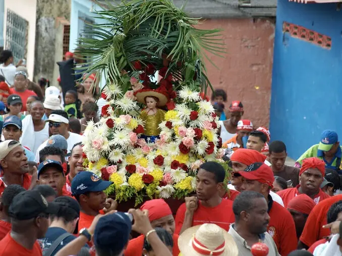 Salsa: una controversia que sigue 2 fiesta de pueblo para san juan.jpg