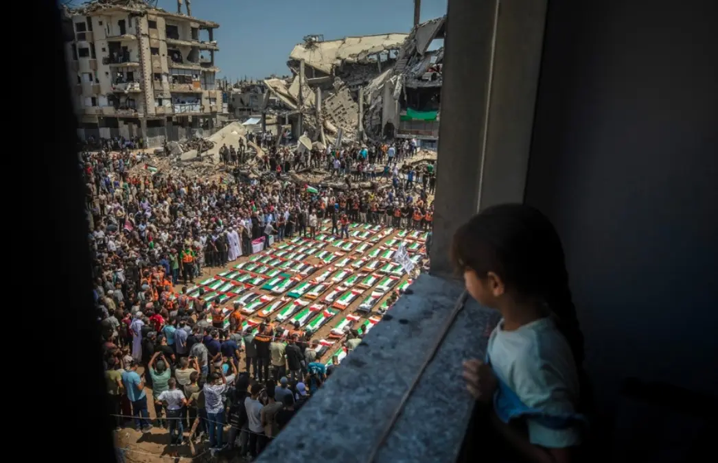 gaza funeral 112 victimas palestinas foto efe 1.jpg