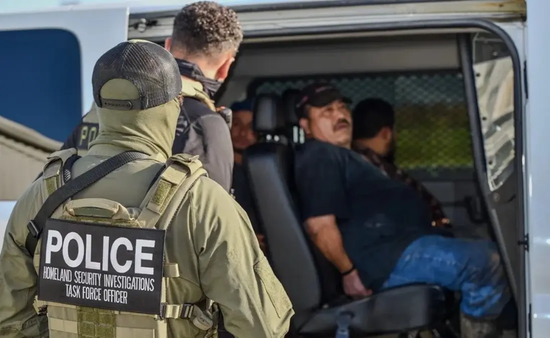 ice redadas migratorias eeuu foto efe.jpg