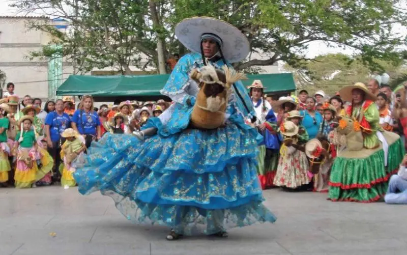 Fauna y diversidad cultural 2 la burra.jpg