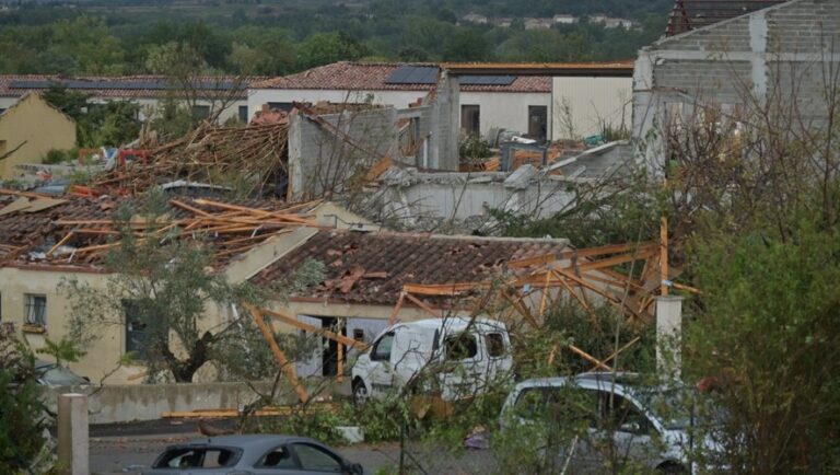 Foto: Tornado golpea Pomas, Francia/Cortesía