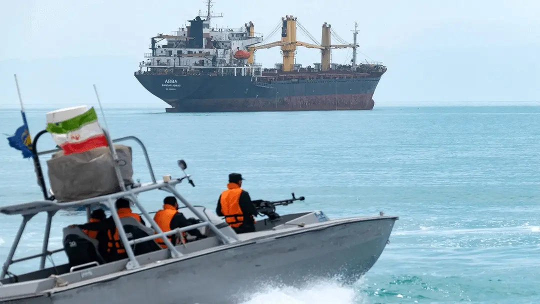 ormuz lancha cgri barco presstv 2026.jpg