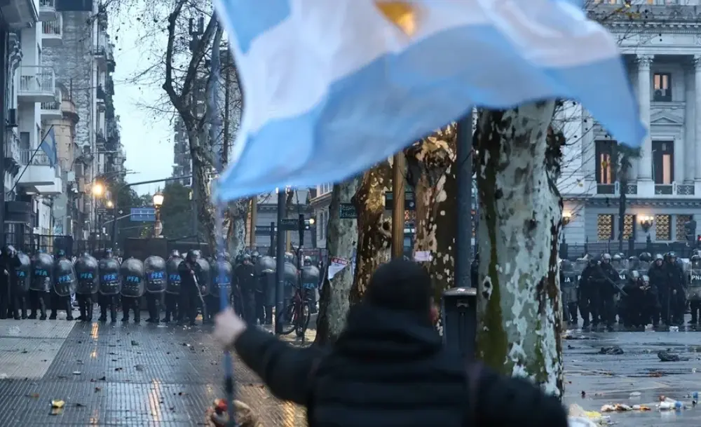 protesta milei ag2026.jpg