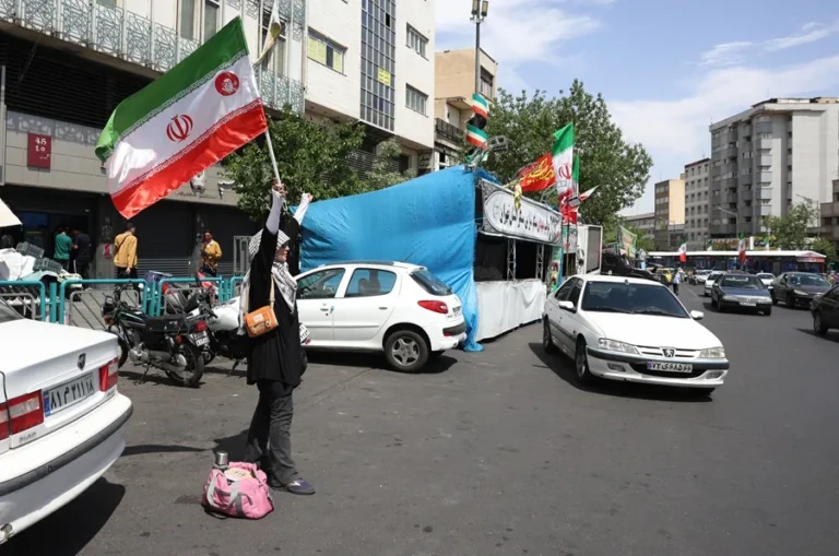 teheran bandera calle