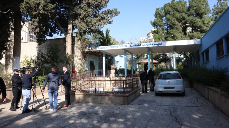 unrwa denuncia nuevas acciones de las autoridades israelies contra su centro de formacion de kalandia