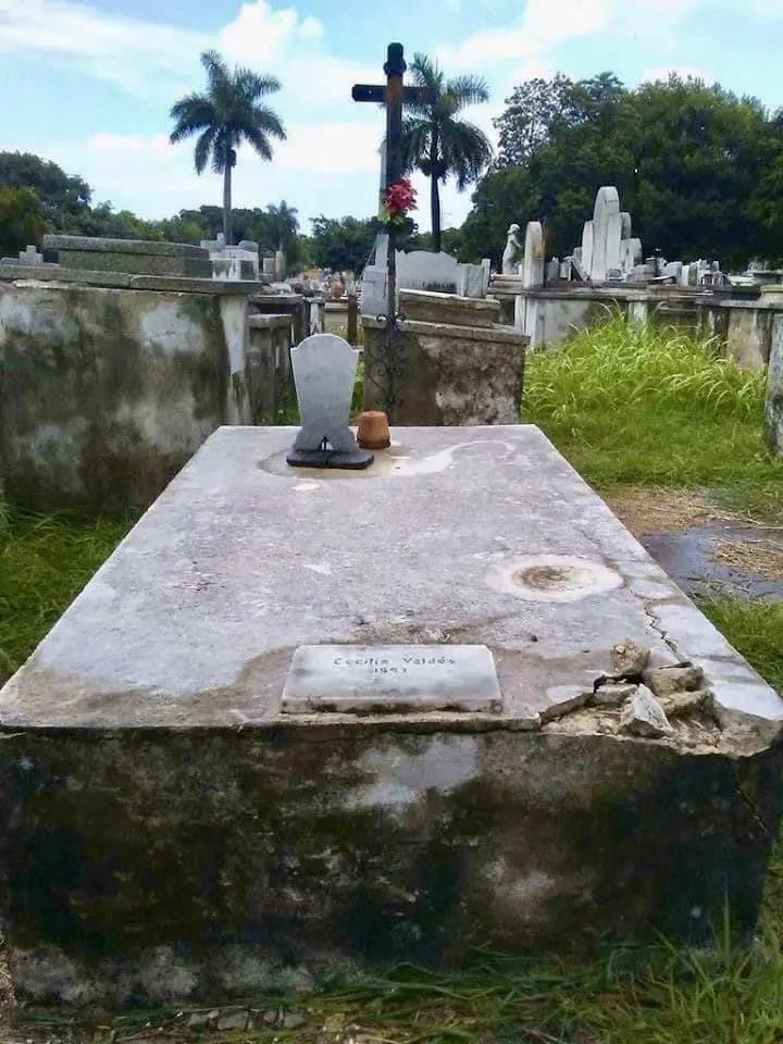 cecilia valdes en la necropolis de colon en la habana.jpeg