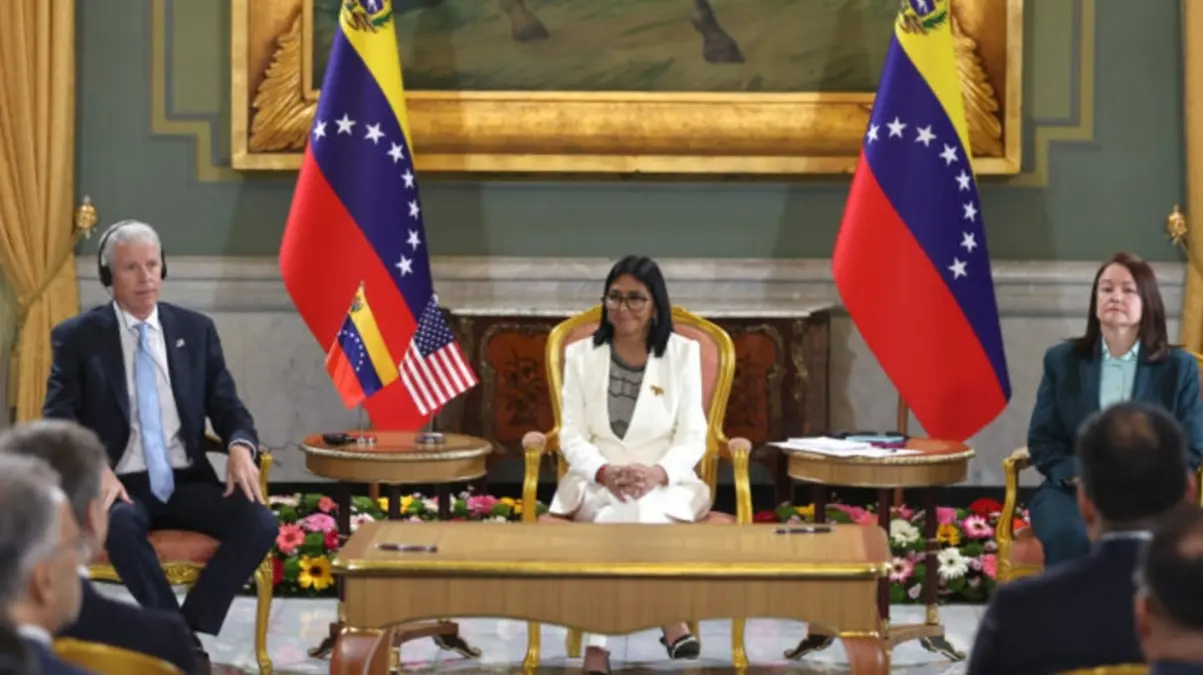 delcy rodriguez firma acuerdos energeticos empresas internacionales 1.jpg
