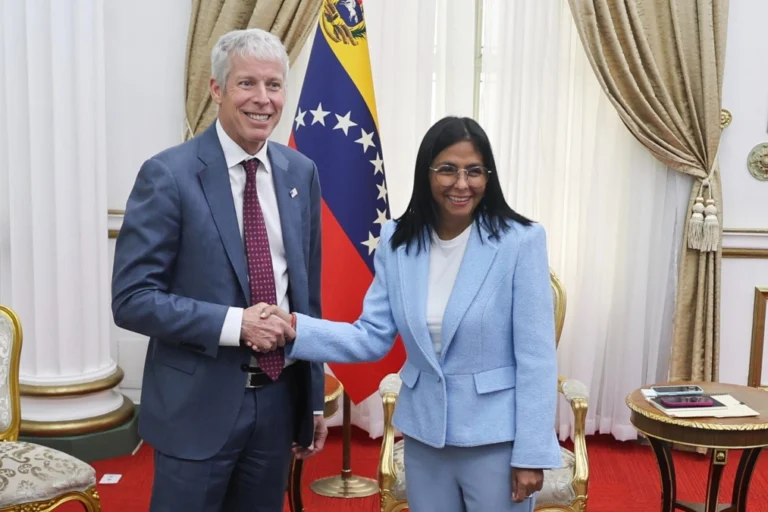 delcy rodriguez y chris wright foto prensa presidencial archivo 1