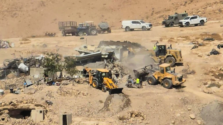 demolicion aldea cisjordania 2sept26