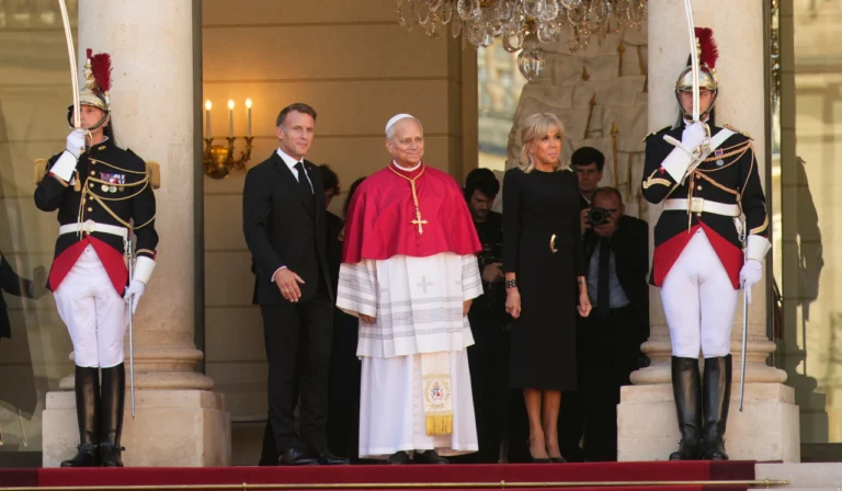 francia papa llegada01