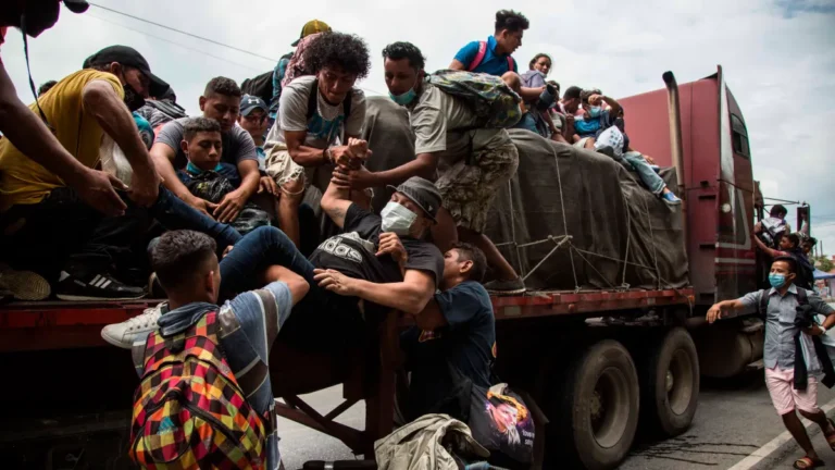 main migrantes caravana honduras efe