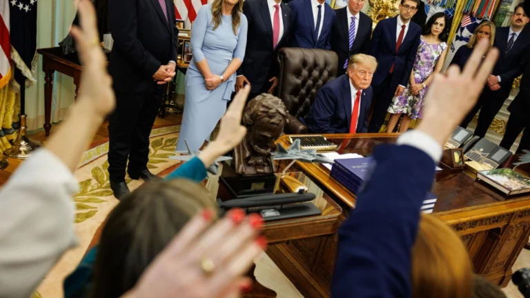 trump prensa 18sept26