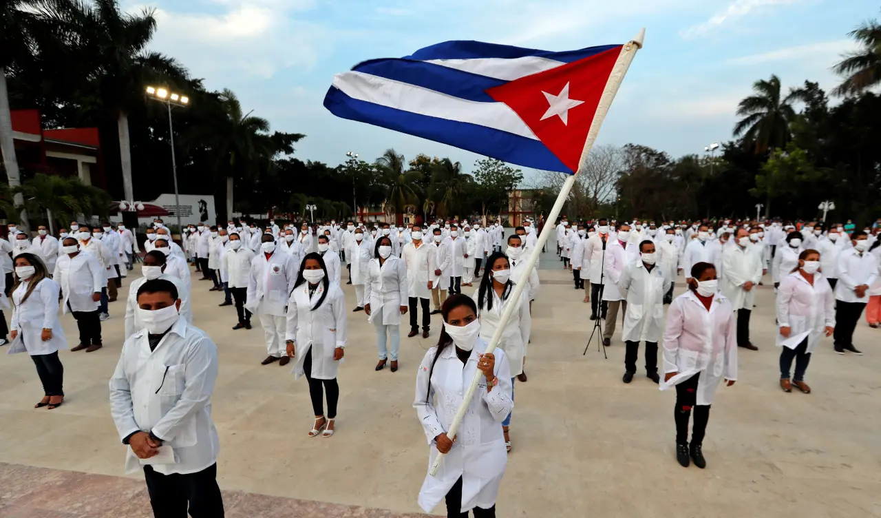 uruguay medicos cubanos01.jpg