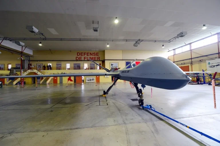 1049 france government defense military air force