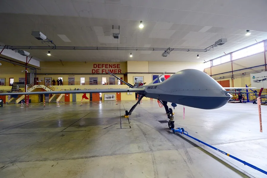 1049 france government defense military air force