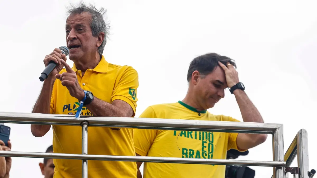 El partido de Flávio Bolsonaro reconoce la victoria de Lula, pese al rechazo de su candidato