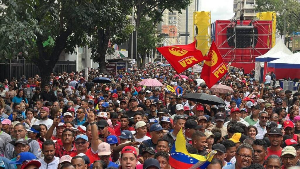 Trabajadores venezolanos marchan en Caracas en respaldo a Delcy Rodríguez y por la paz 5 842914311 2055312025187905 6682253805244358558 n