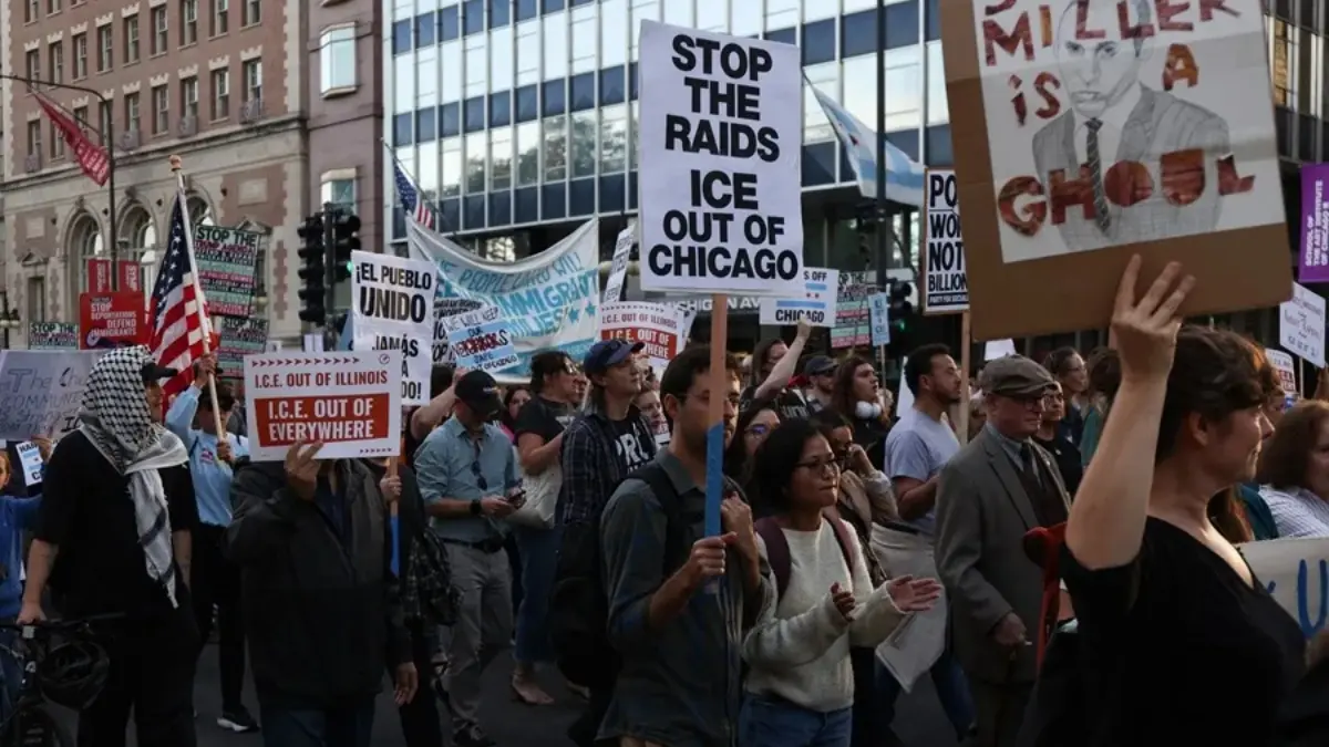 aux01 usa chicago ice protest.jpg