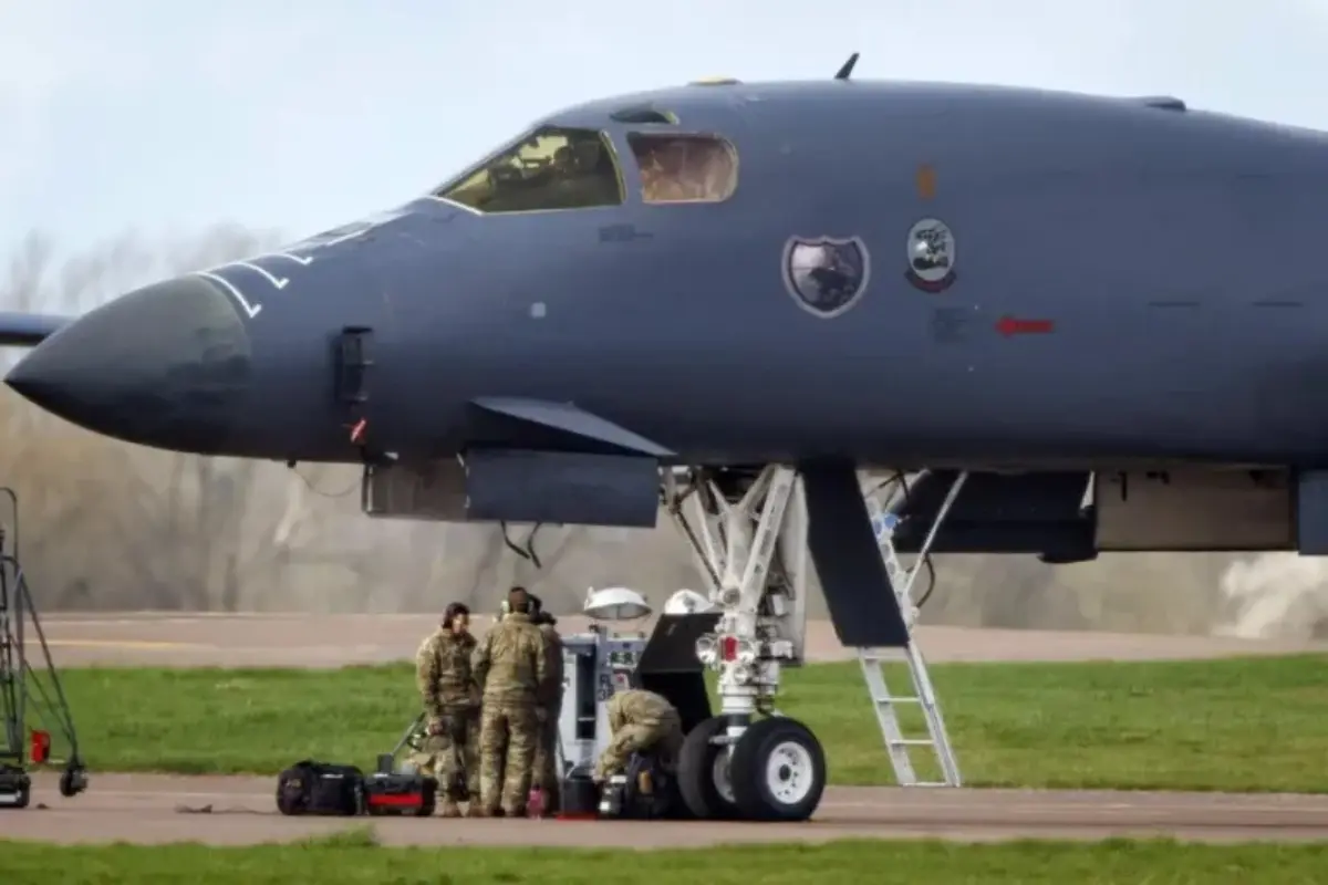 bombarderos reino unido 2.jpg