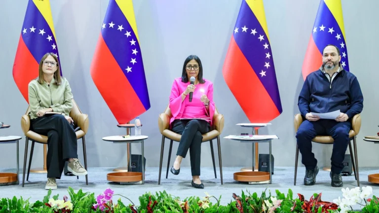 delcy conferencia petroleo zulia 17octu2026