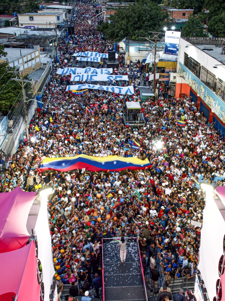 Presidenta (E) de Venezuela llama a la unión del pueblo para defender la paz 2 delcy rodriguez movilizacion carabobo