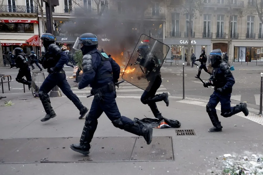 detienen 1200 personas protestas francia dejan 150 policias heridos