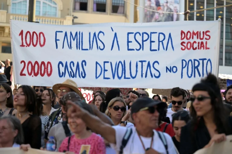 ea6349 portugal housing protest