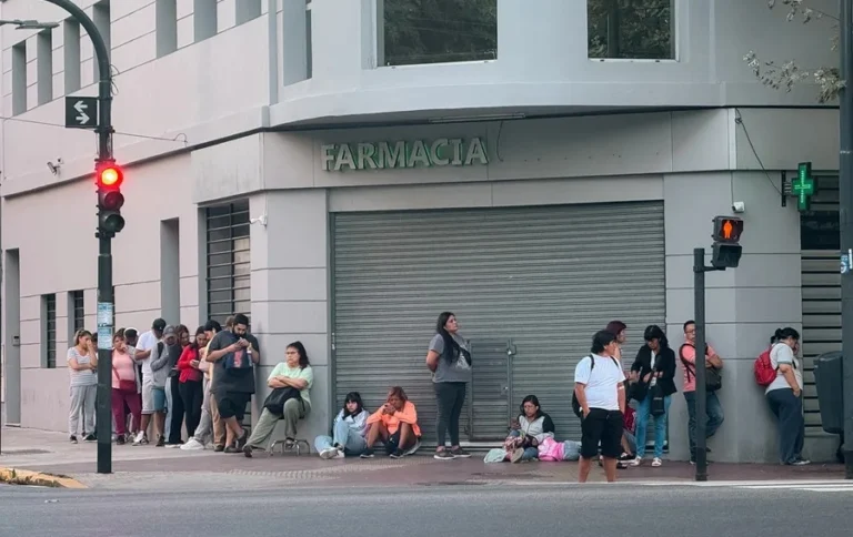 fila desempleo argentina efe 2026