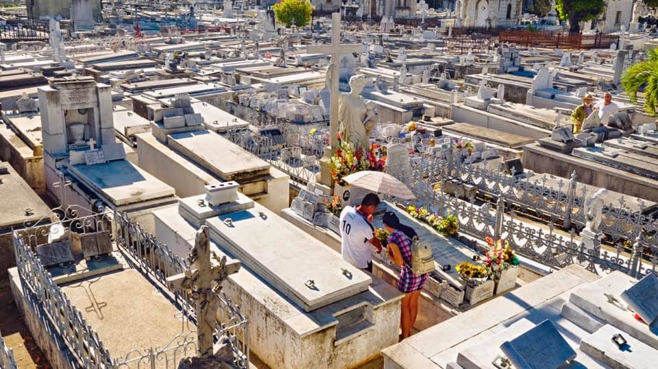Cementerio de Colón. Historias tras el arco de triunfo 8 foto alejandro azcuy 3