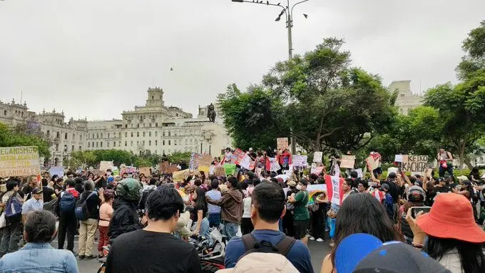 Juventud peruana marcha en Lima contra Fujimori 2 image 11 6.jpg