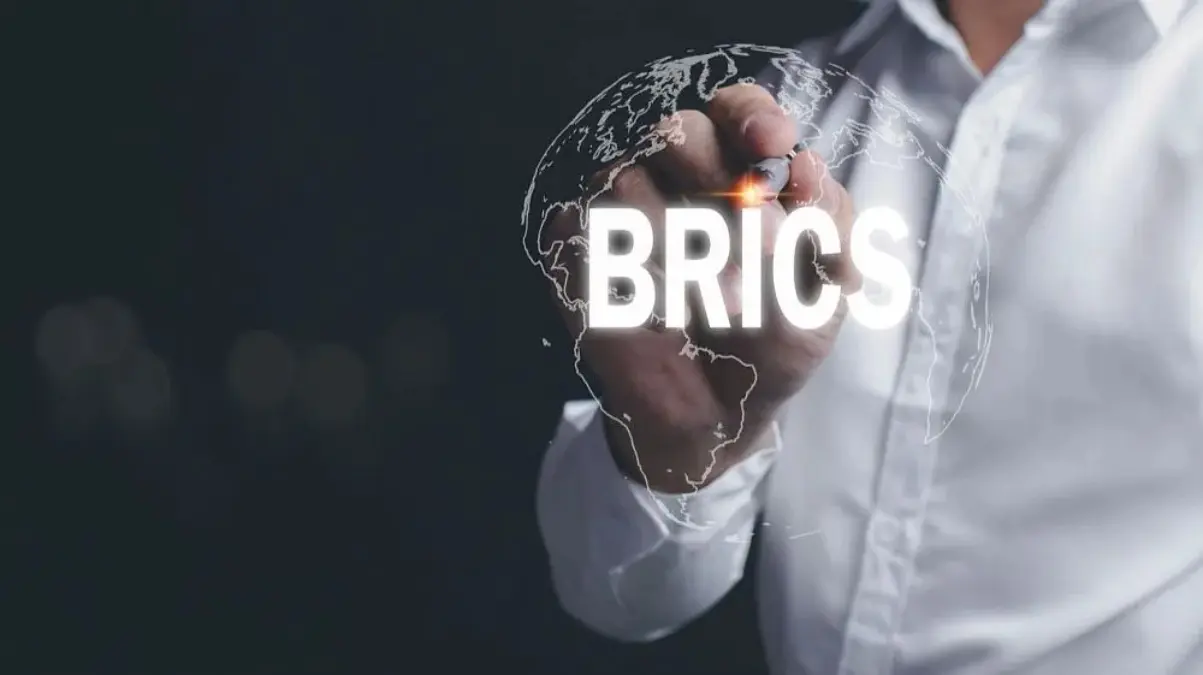iran laboratorios fotonica brics.jpg