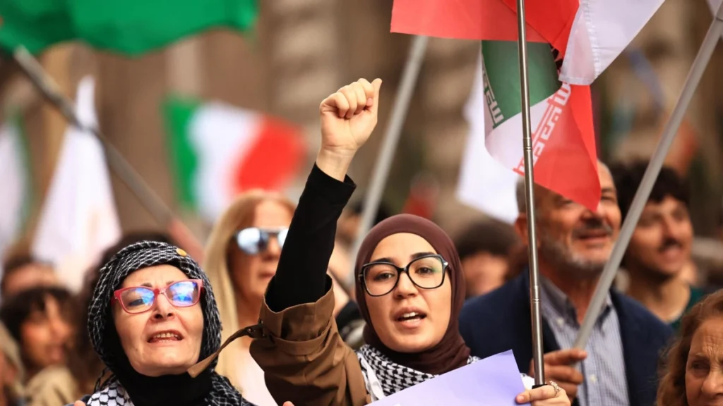 Protestas en Francia, España, Italia y Portugal: del costo de la vida y vivienda a educación y gasto militar 3 italia protestas 24oct26 1