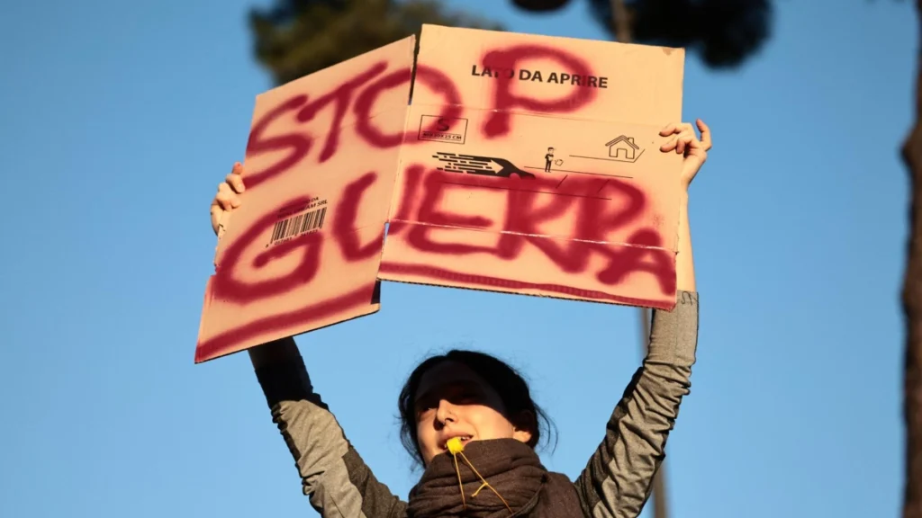 Protestas en Francia, España, Italia y Portugal: del costo de la vida y vivienda a educación y gasto militar 5 italia protestas 24oct26 3